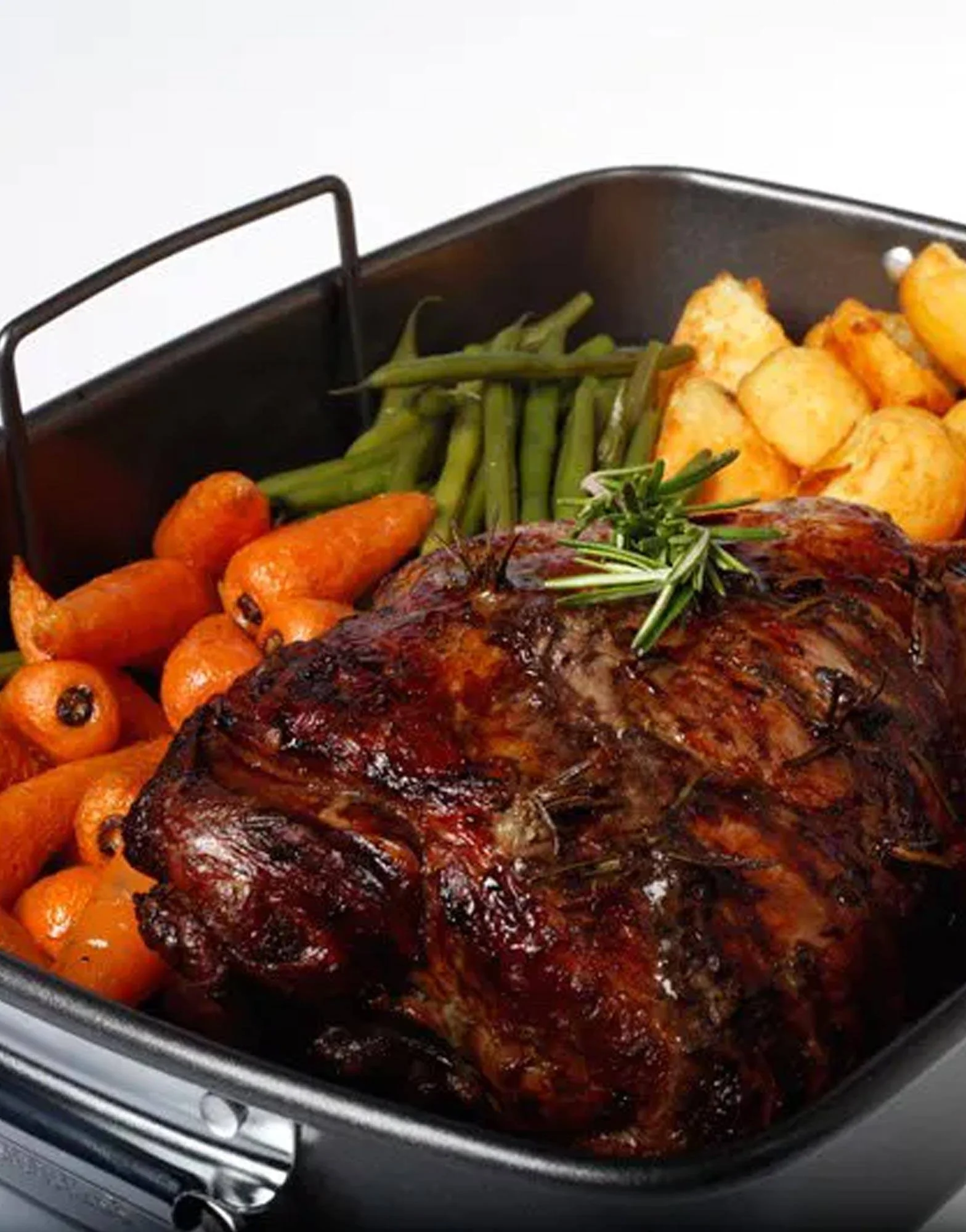 MasterClass Non-Stick Roasting Pan with Rack handle - Image 3
