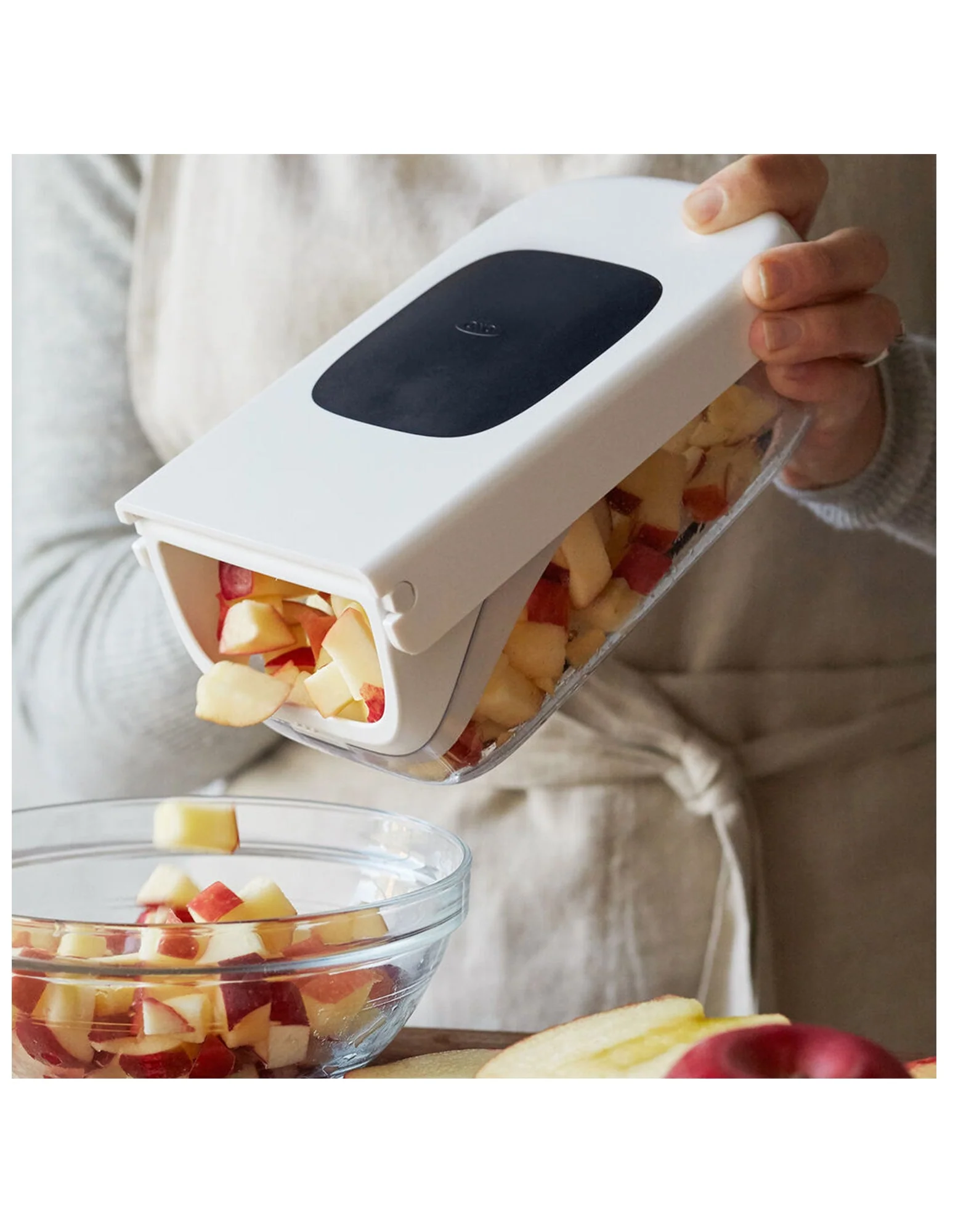 OXO Good Grips Vegetable Chopper with Easy Pour Opening - Image 3