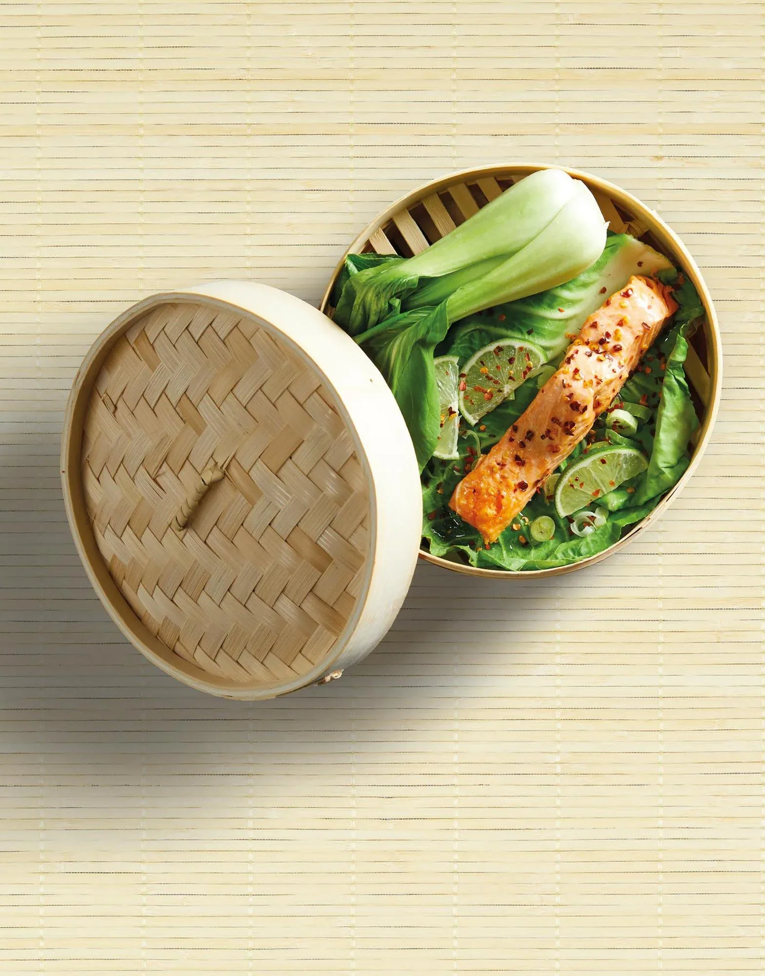 World of Flavours Oriental Medium Two Tier Bamboo Steamer - Image 3