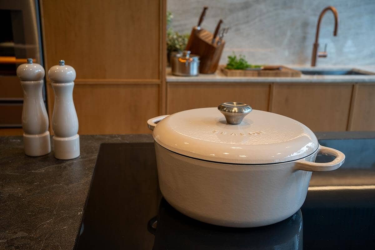 Season Cast Iron Casserole Toasted Oat - Image 3