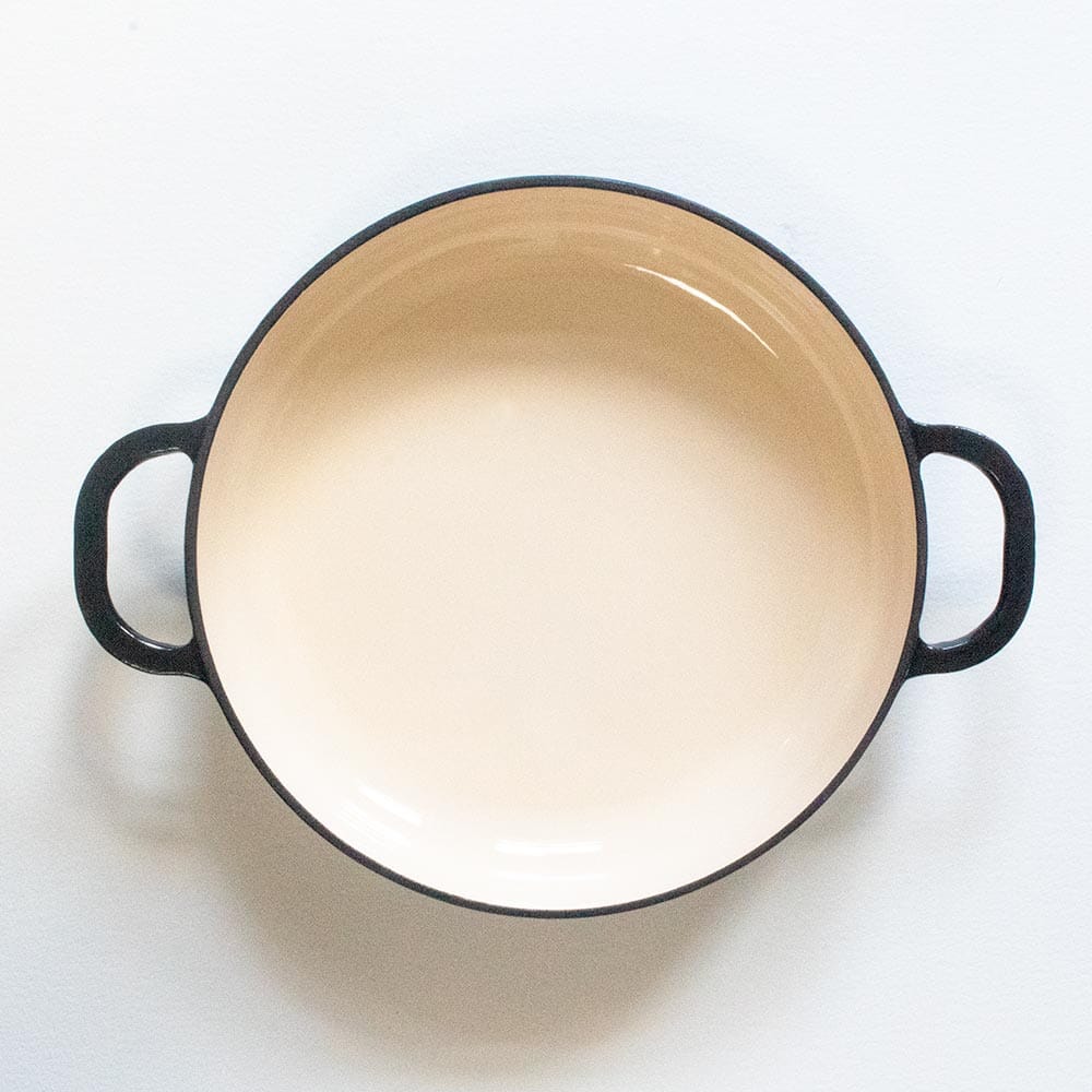 Season Cast Iron Shallow Casserole Blackberry - Image 3