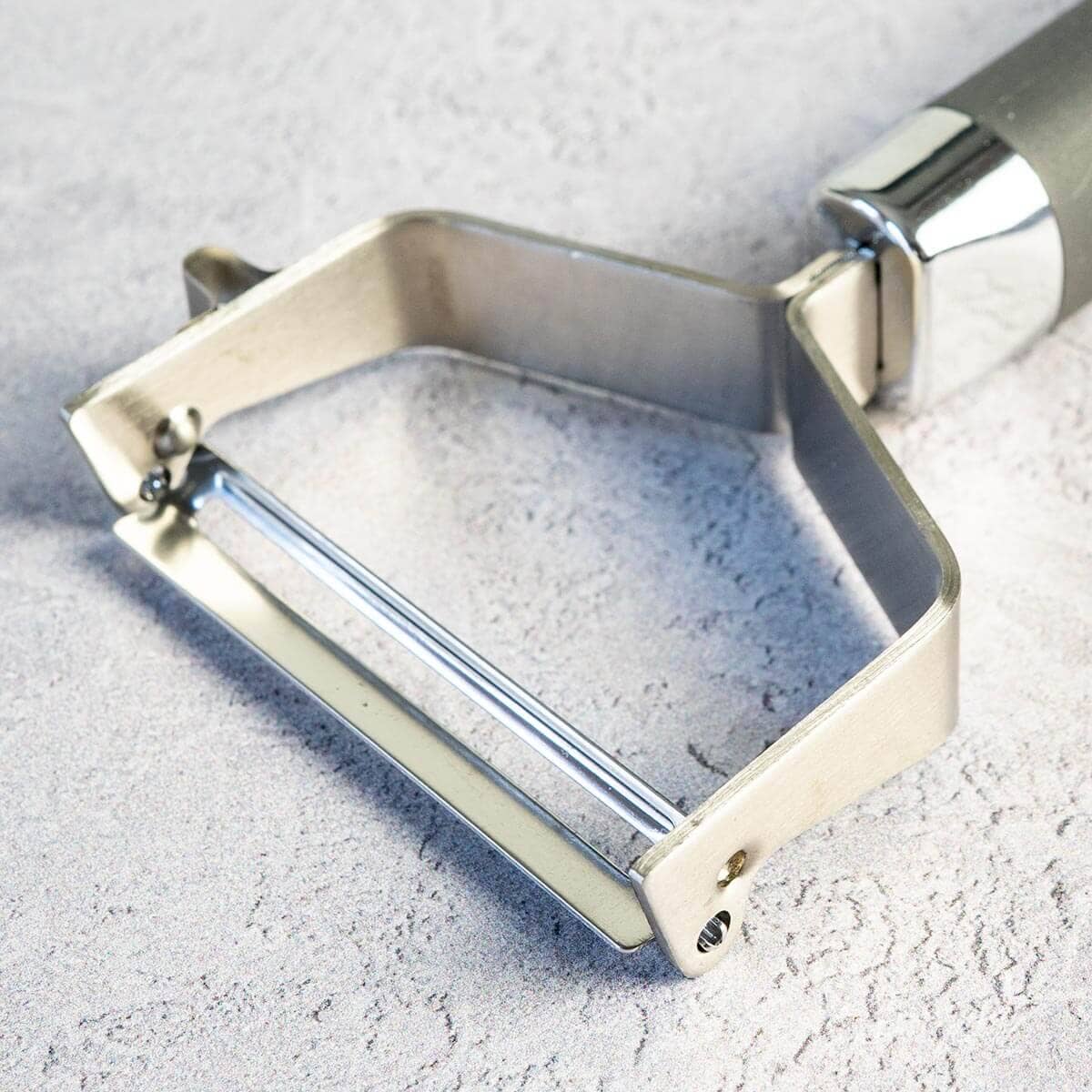 Season Stainless Steel Y Peeler - Image 3