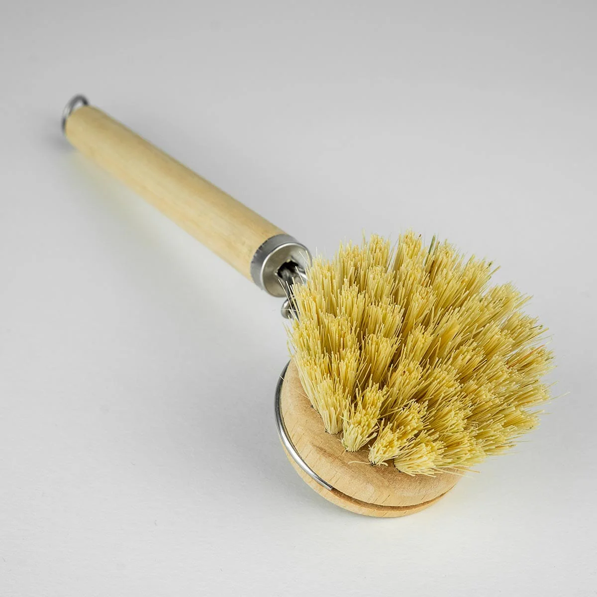 Season Wood Washing Up Brush with Handle - Image 3